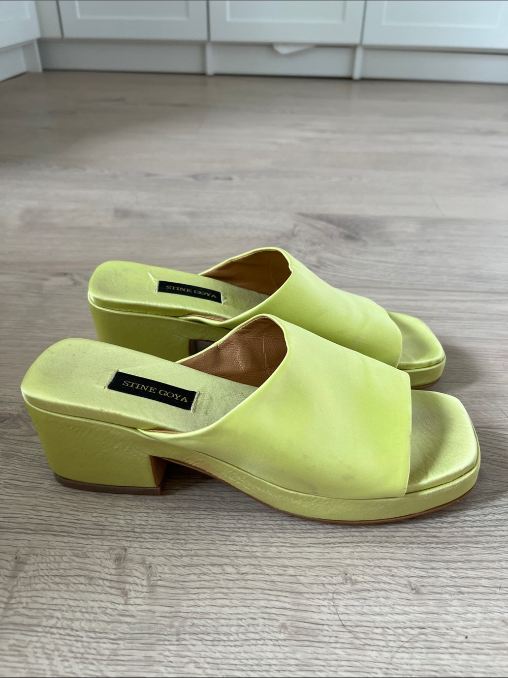 STINE GOYA Neon Yellow Open-Toe Block Heel Mules